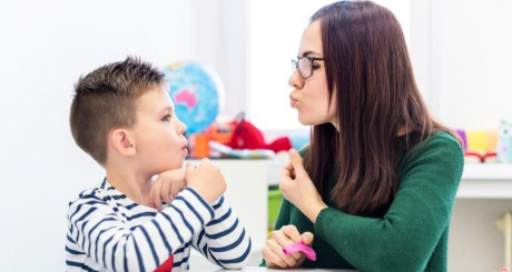 Penyebab Tunawicara Anak Berkebutuhan Khusus dan Karakteristiknya